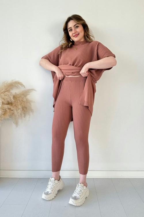 Levoire | T-Shirt À Encolure Ronde Et Pantalon