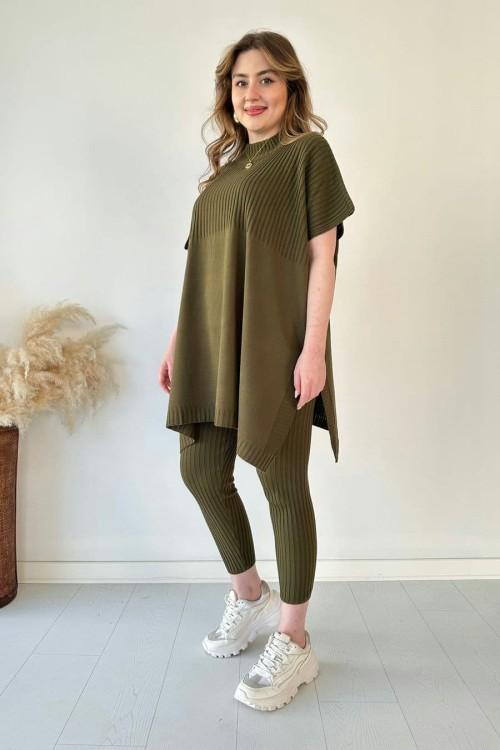 Levoire | T-Shirt À Encolure Ronde Et Pantalon Oliivi (Vente rapide)