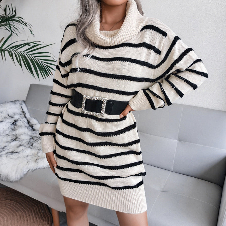 Levoire | Robe Pull Robe À Col Montant Avec Design Rayé