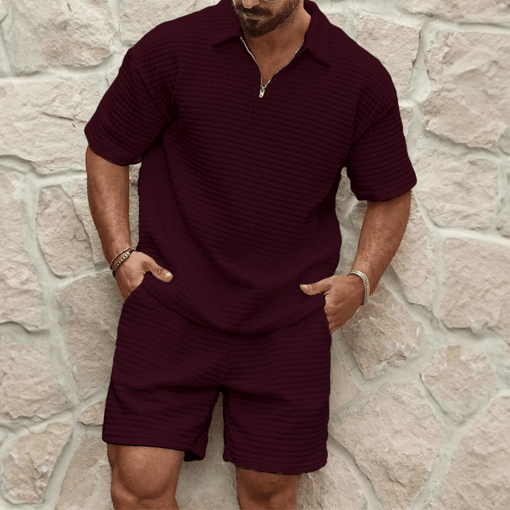 Levoire | Luxe tenue d'été pour hommes polo zippé half avec shorts assortis Bordeaux Rouge