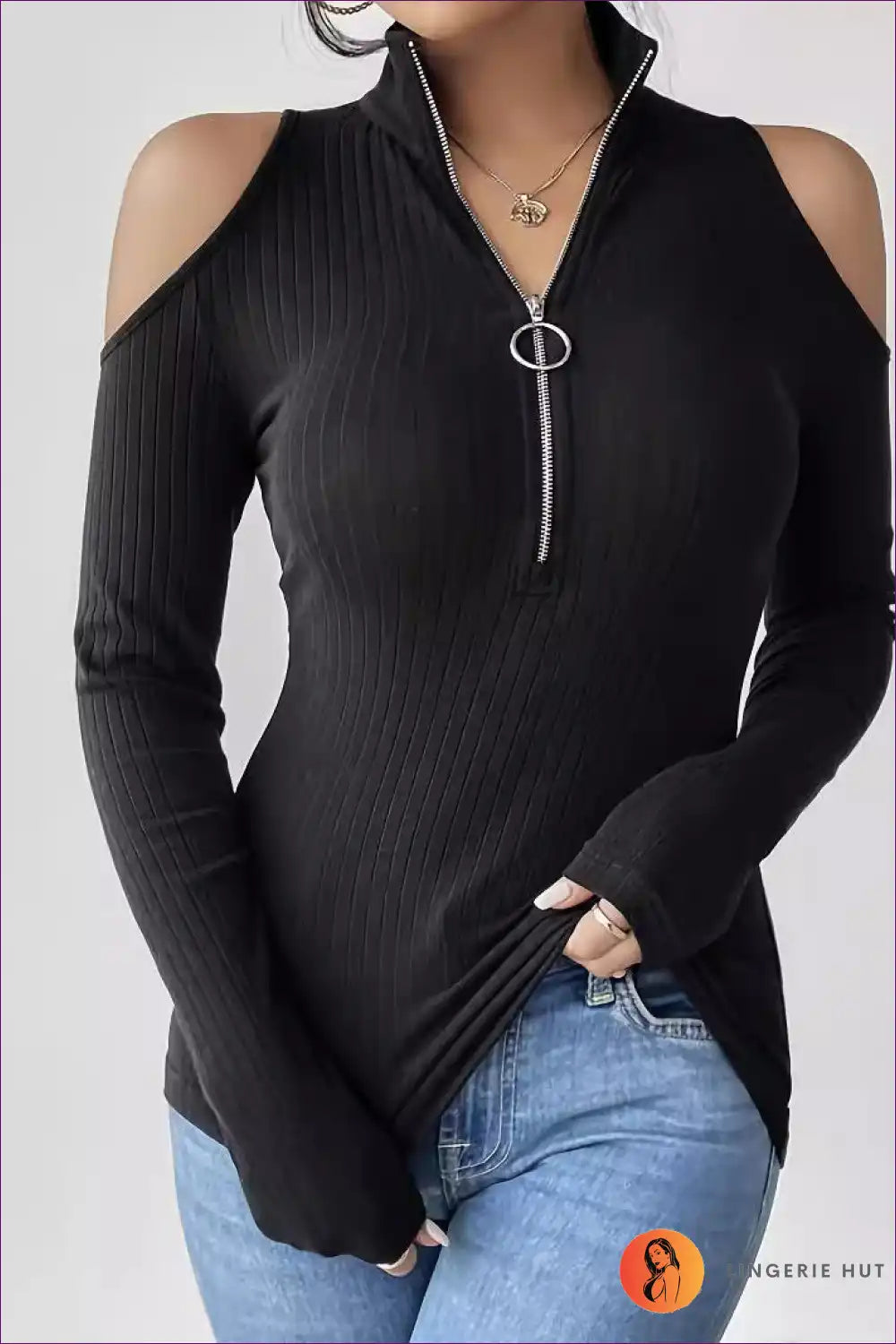 Levoire | Noir Cold-Shoulder Top à Fermeture Éclair – Chic et Angulaire sans Effort