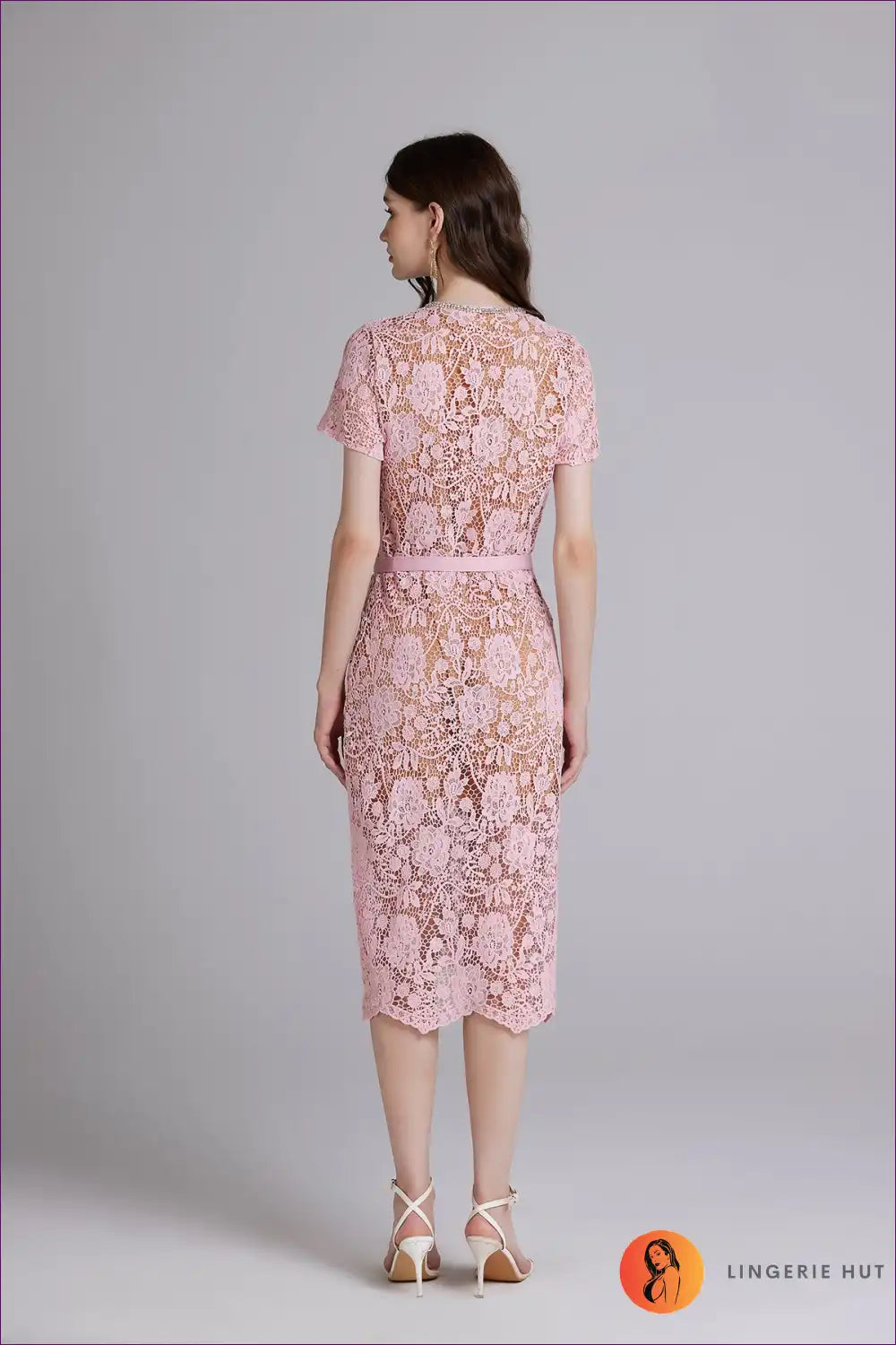Levoire | Blush Elegance dentelle midi robe - Coupe florale romantique