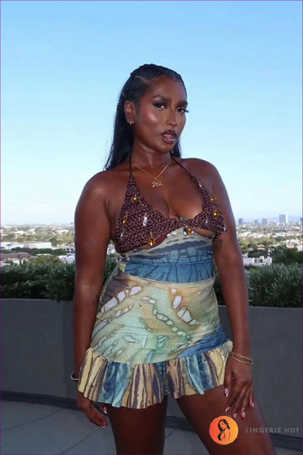 Levoire | Boho Strass Haut de dos Mini Robe - Veut une ambiance festive