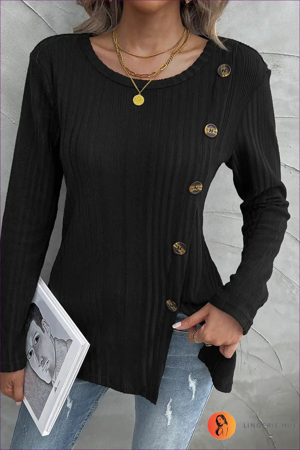 Levoire | Pull epuré asymétrique avec détails boutonnés et texture en côtes - élégance sans effort Noir