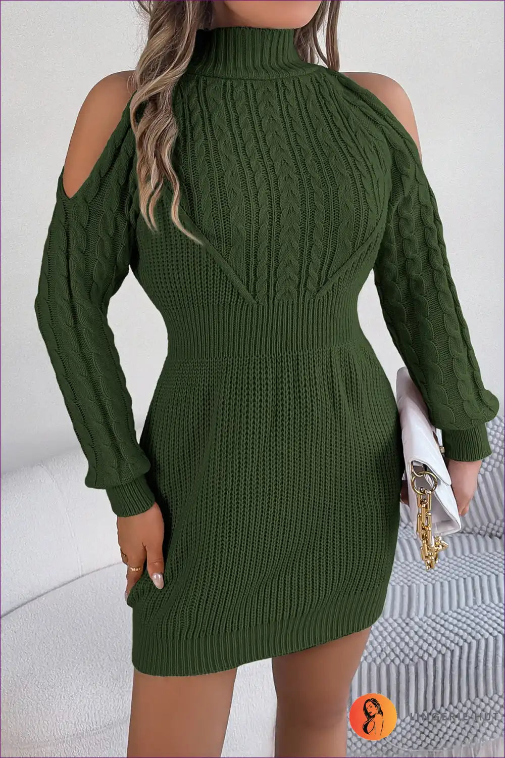 Levoire | Chic Cold-Shoulder Robe en Tricot – Le confort rencontre le glamour Armeegreen