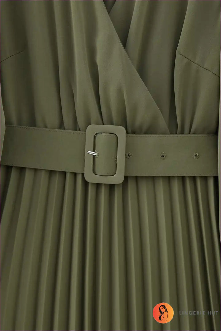 Levoire | Élégante robe plissée avec ceinture design | Style de bureau intemporel