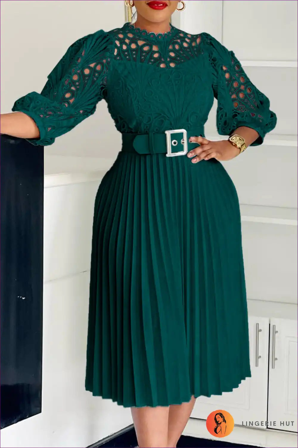Levoire | Élégante robe mi-longue en satin lilas - Élégante et exigeante
