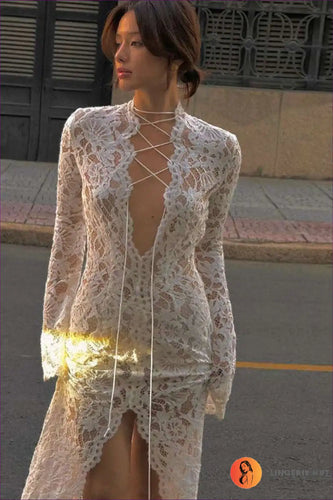 Levoire | Robe maxi à décolleté profond en dentelle extérieure - Morsiusloisto défini