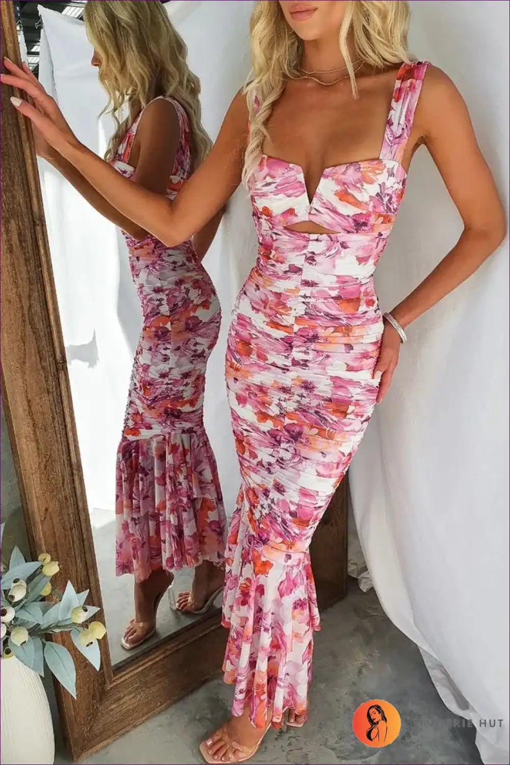 Levoire | Robe bodycon à découpe froncée à motifs - Jardin Glam Rot