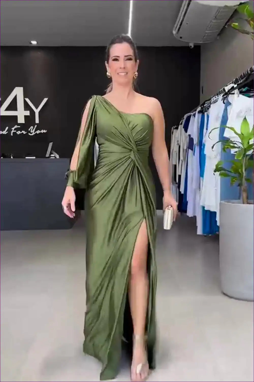 Levoire | Olive Enchantment Robe de Soirée à Une Épaule - Élégance Sophistiquée Vert