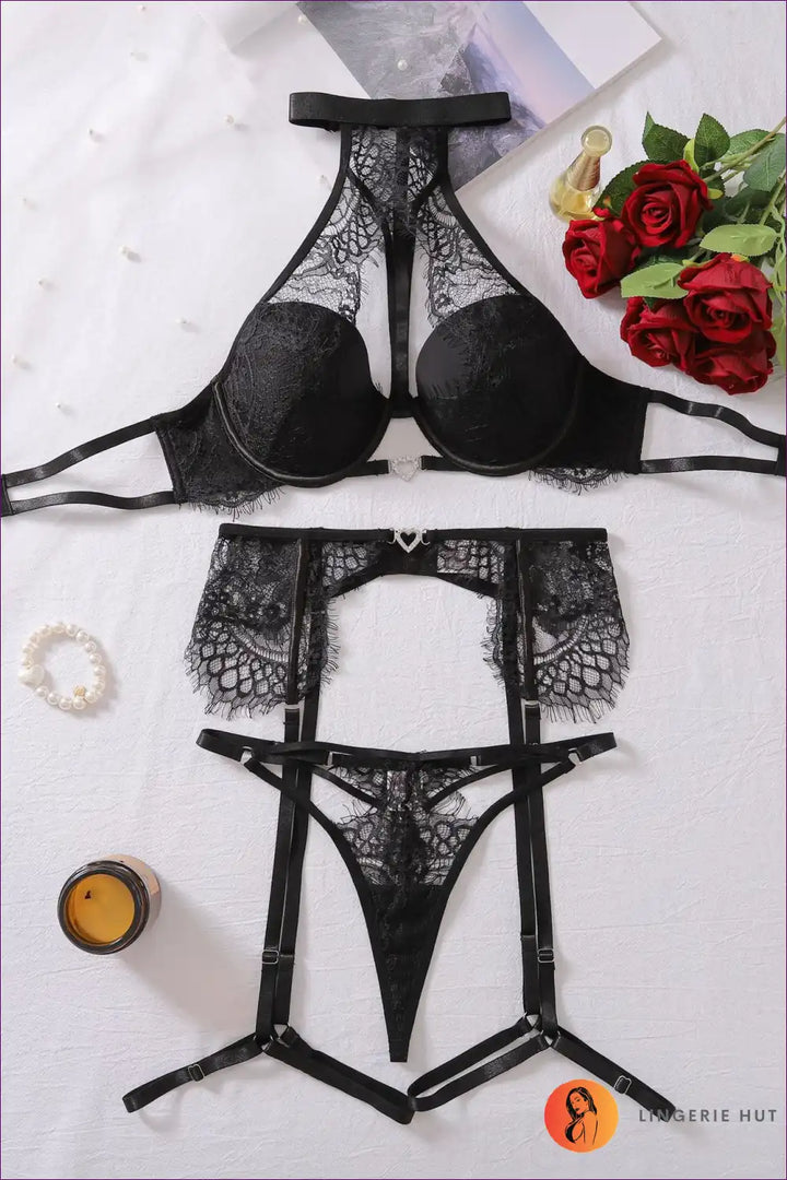 Levoire | Viekas noir ensemble en dentelle avec épaules nues et porte-jarretelles - Ultime confiance en soi Noir