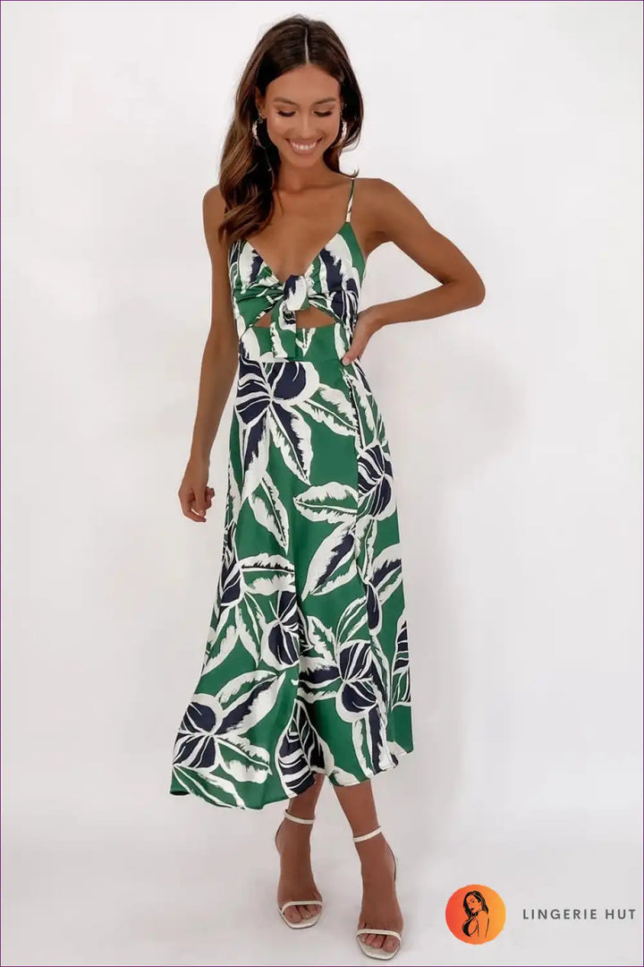 Levoire | Robe à col de fleur en satin - Élégance sans effort
