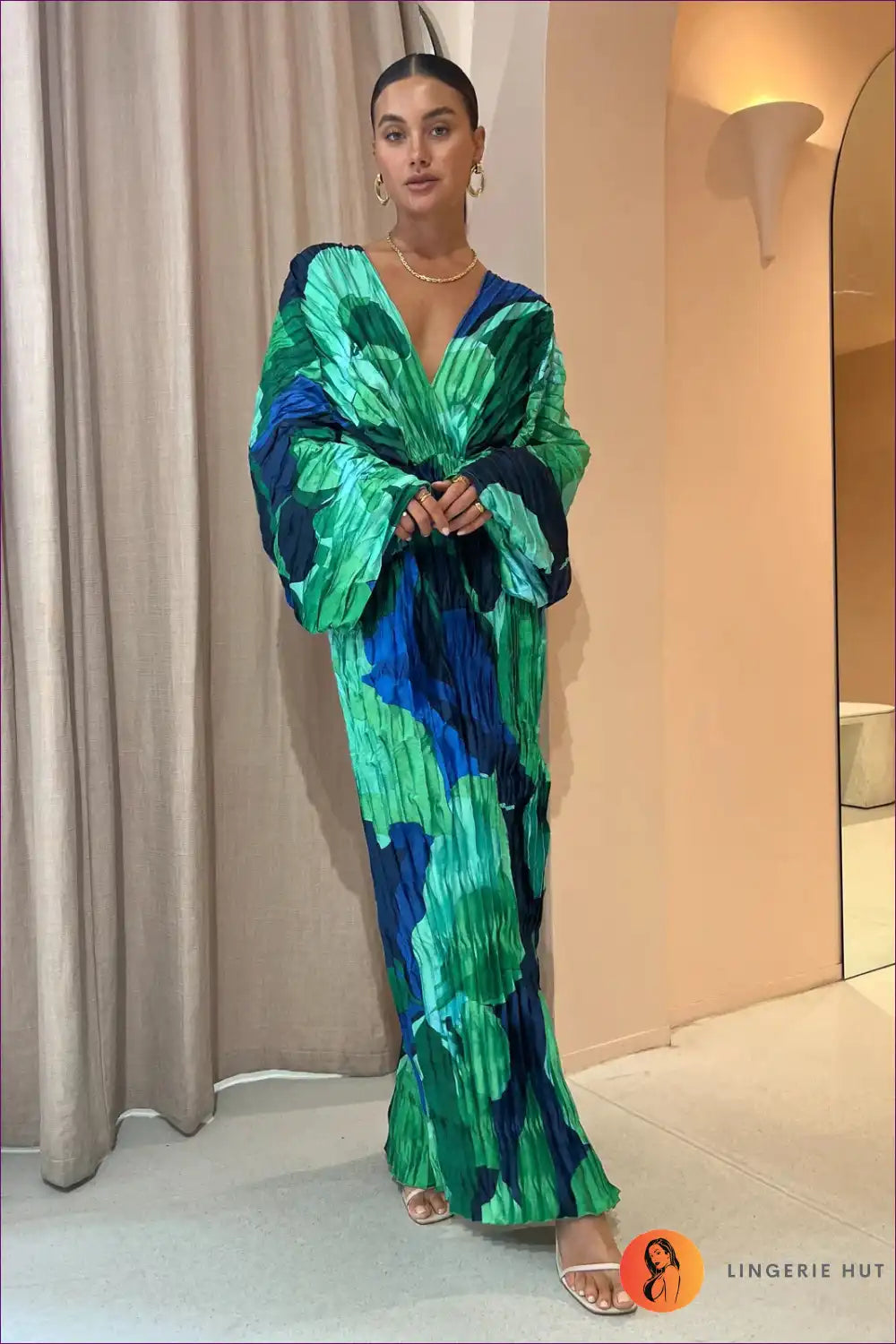 Levoire | Vibrant Plunge Maxi Dress – Robe Déesse Vert