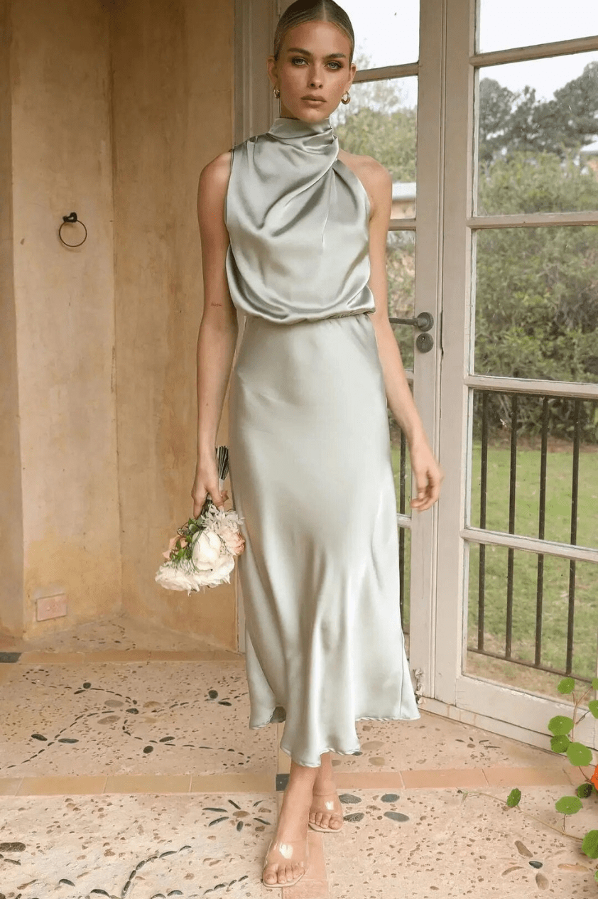 Levoire | Robe Maxi Femme Avec Ceinture Élastique Et Drapé Satiné Au Cou Olive