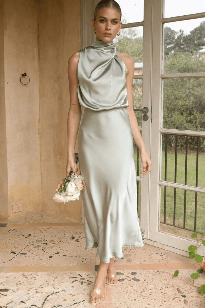 Levoire | Robe Maxi Femme Avec Ceinture Élastique Et Drapé Satiné Au Cou Olive
