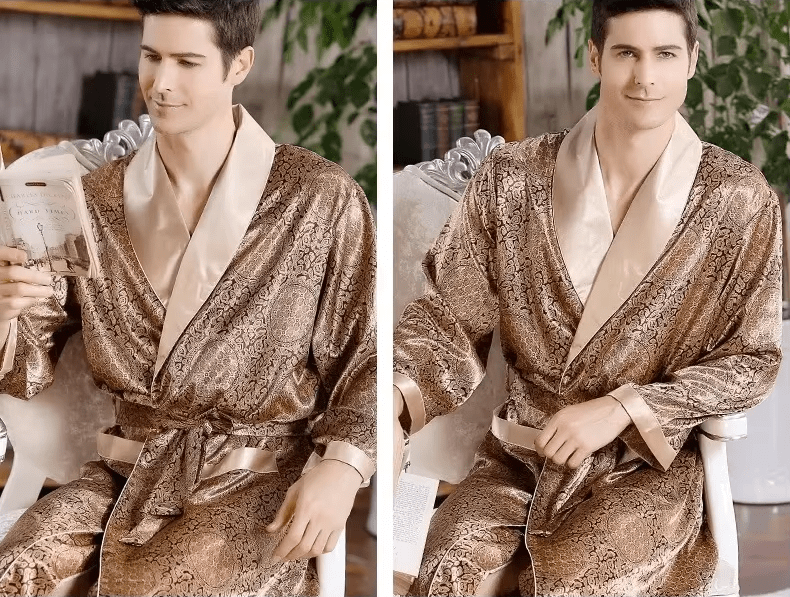 Levoire | Peignoir de bain pour hommes en satin luxueux avec impression dorée pour la détente