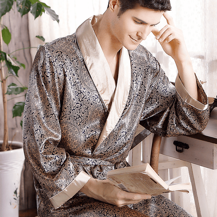 Levoire | Peignoir de bain pour hommes en satin luxueux avec impression dorée pour la détente Blau Or A