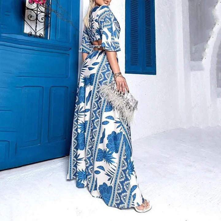 Levoire | Robe Maxi Stylée Bleue Avec Décolleté En V, Manches Courtes Et Taille Ouverte