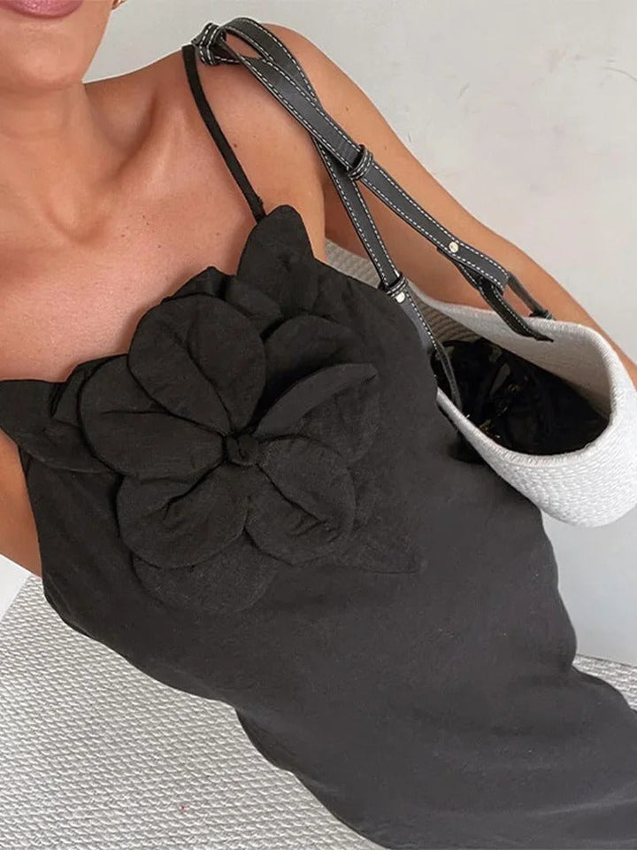 Levoire | Robe Midi Sans Manches Élégante Avec Fente Haute Et Détail Floral 3D