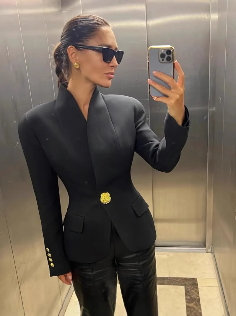 Levoire | coupe slim avec crochet métallique doit