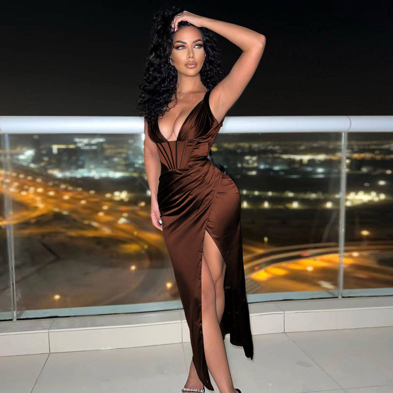 Levoire | robe longue à décolleté en V sans manches avec fente latérale