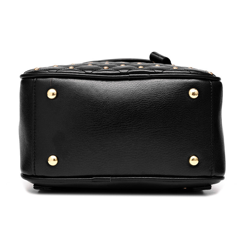 Levoire | Dos Mode Stud Conception