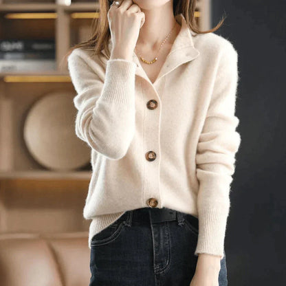 Levoire | Pull Long À Manches Chaudes Avec Liste De Boutons Beige