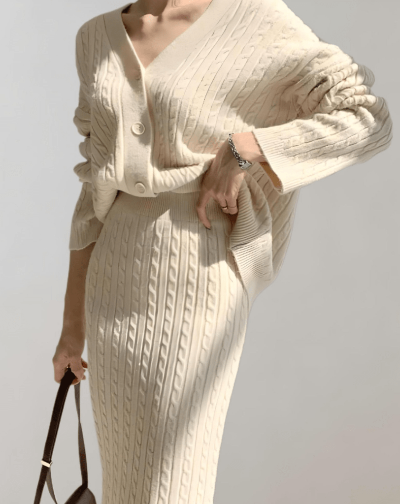 Levoire | Ensemble 2 Pièces Femme Jupe Cintrée Pull Boutons Beige