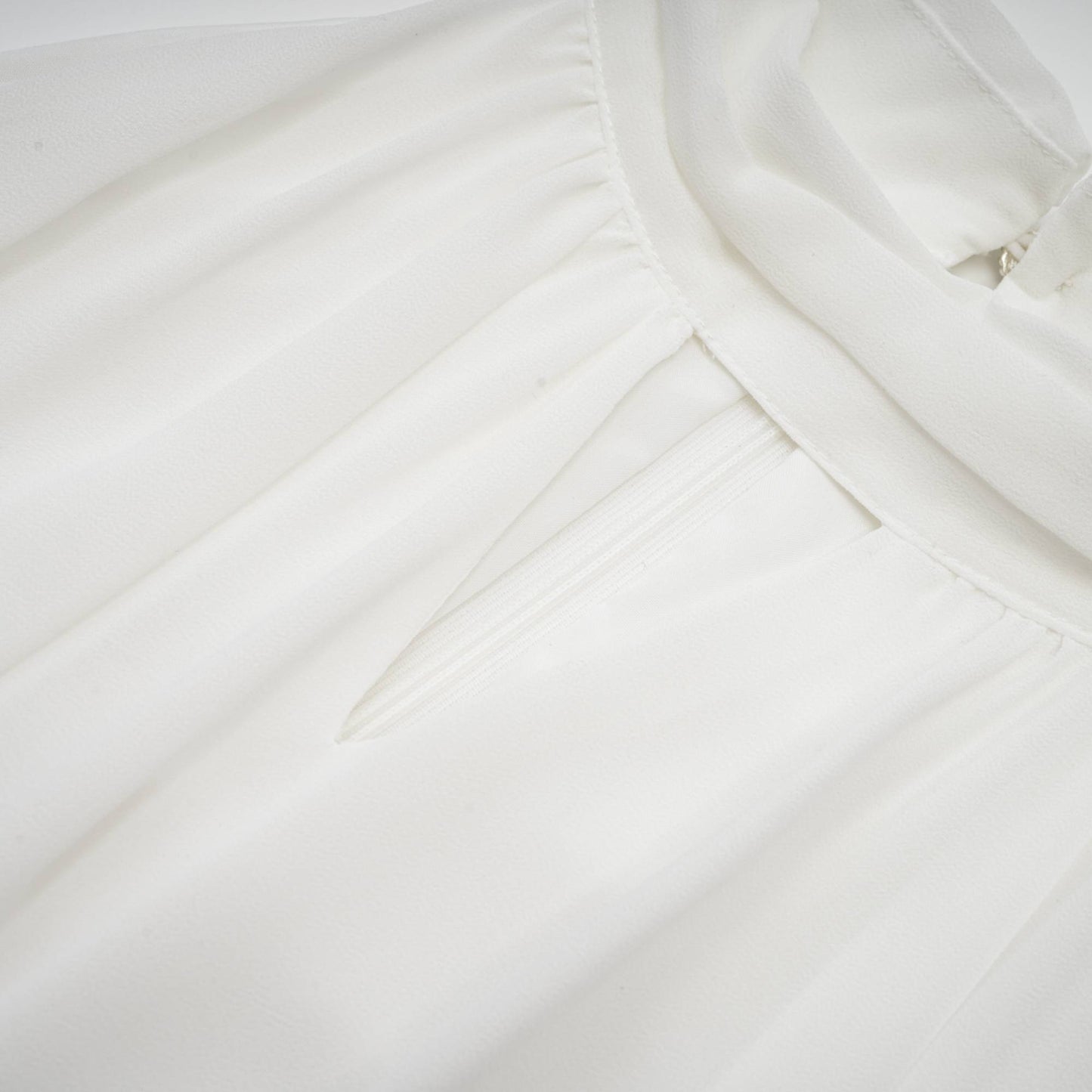 Levoire | Robe À Dos Nu Blanche En Dentelle À Fleurs