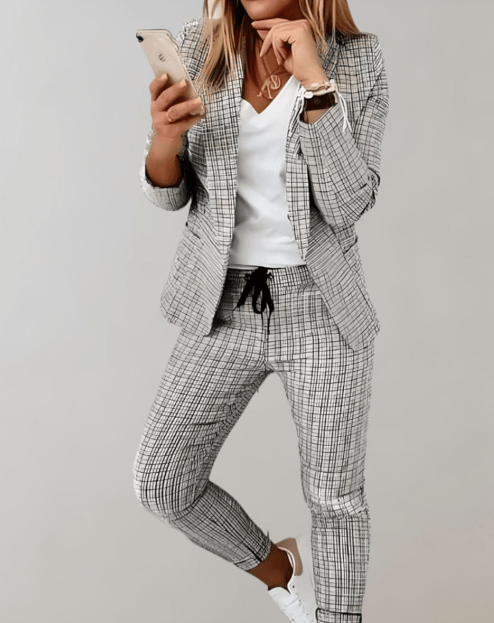 Levoire | Ensemble deux pièces avec blazer à carreaux cintré et pantalon assorti Gris