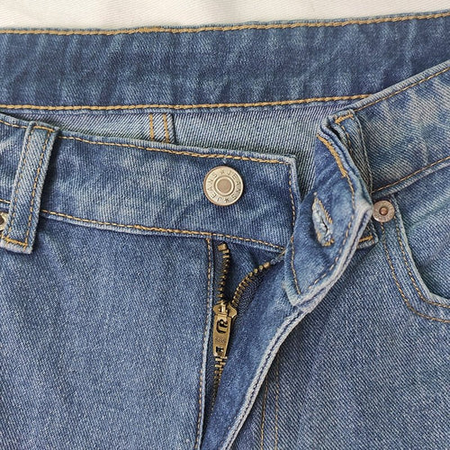 Levoire | En Tant Que Base En Denim