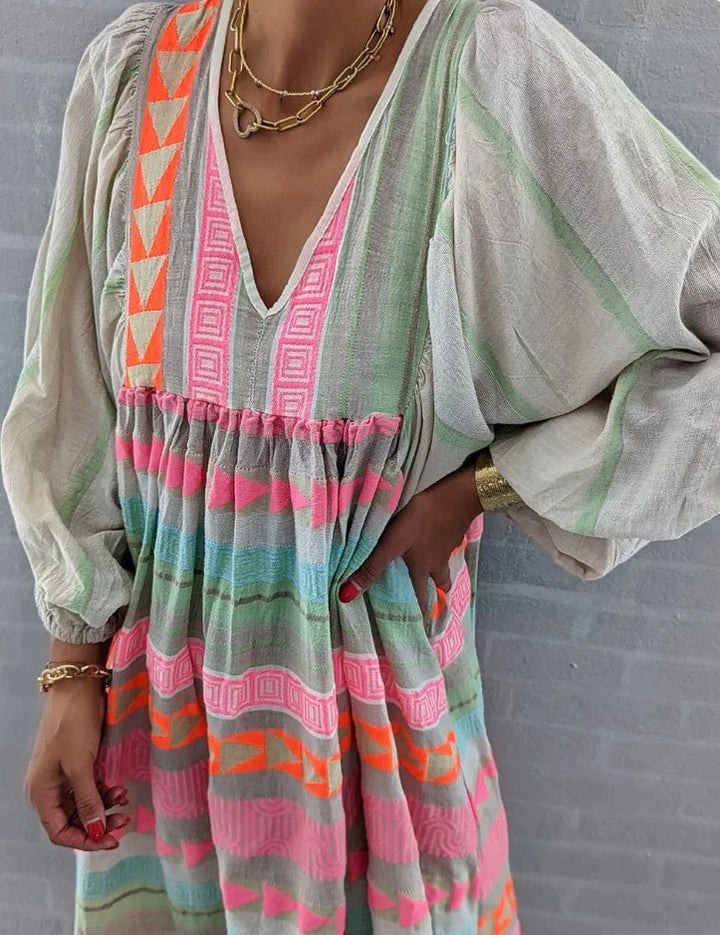 Levoire | Robe De Loisirs À Rayures Vives Avec Un Design Coloré Pour Femmes