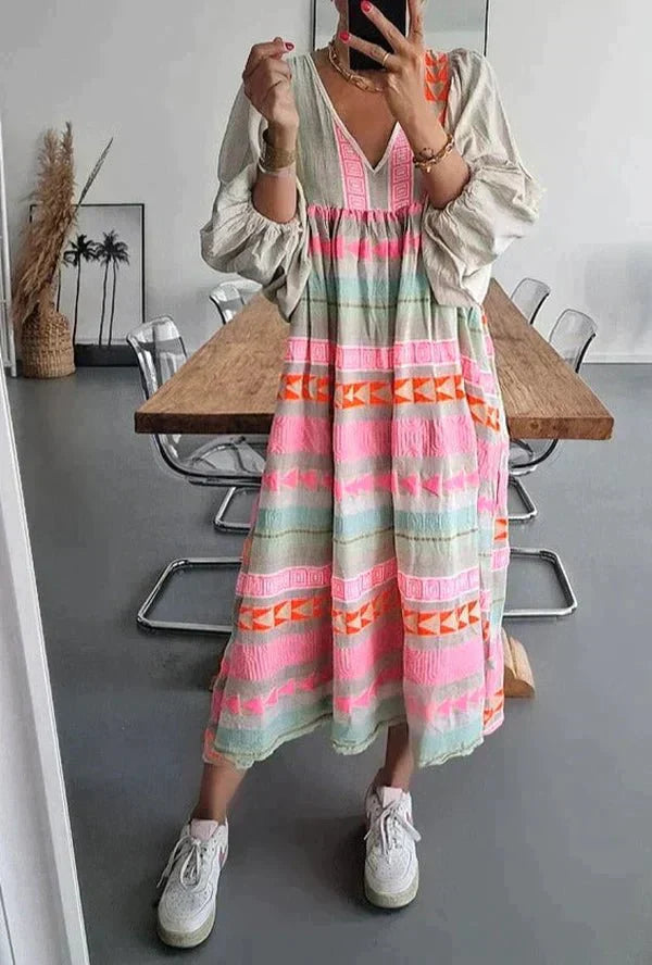 Levoire | Robe De Loisirs À Rayures Vives Avec Un Design Coloré Pour Femmes