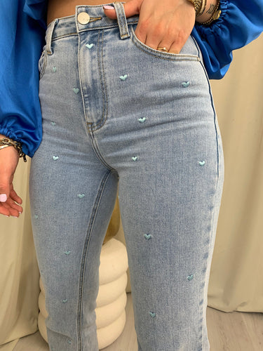Levoire | Valerie Hart Farkut