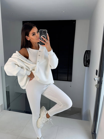 Levoire | Kolme Osaa Sarja