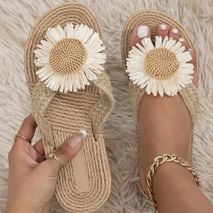 Levoire | Sandales Tissées À La Main Avec Une Fleur