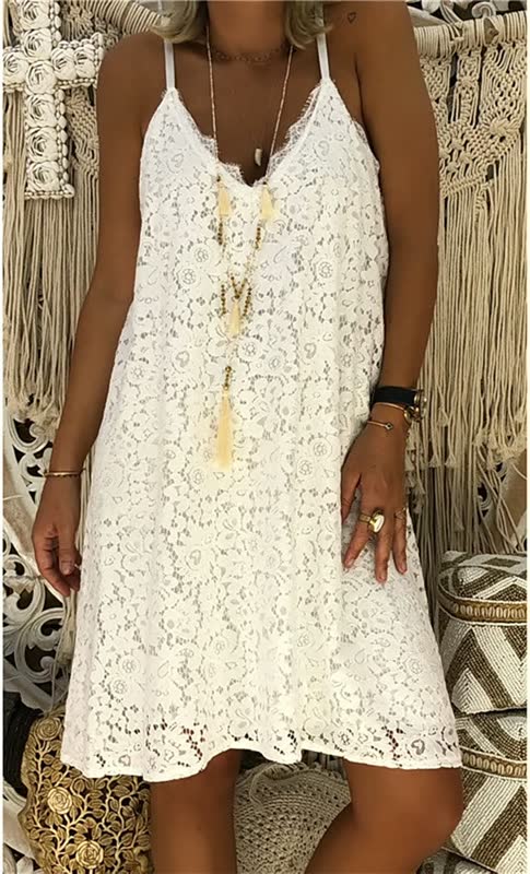 Levoire | Robe Attrayante Avec Un Design À Encolure En V Blanc