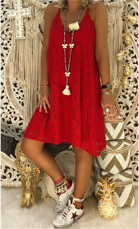 Levoire | Robe Attrayante Avec Un Design À Encolure En V Rouge