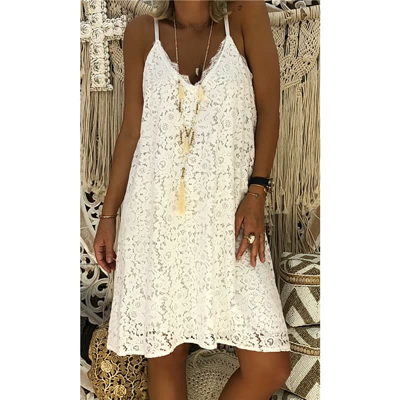 Levoire | Robe Attrayante Avec Un Design À Encolure En V