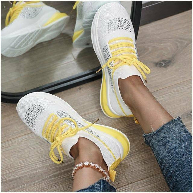 Levoire | Sneakers En Maille Pour Le Public Avec Lacets Et Détails En Strass Pour Femmes Jaune