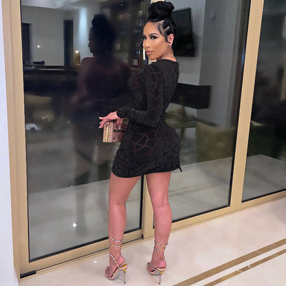 Levoire | robe moulante à manches longues transparente avec fermeture éclair et coupe asymétrique sexy