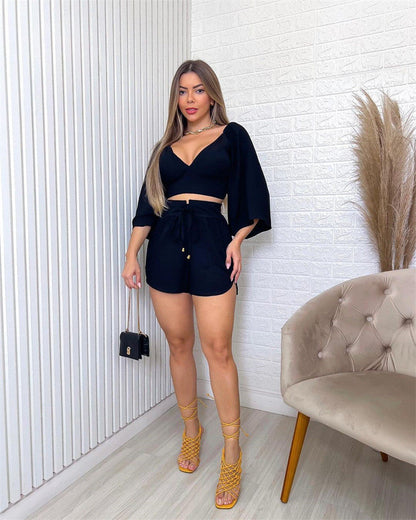 Levoire | Haut à décolleté en V, manches larges, dos nu et short taille haute NOIR