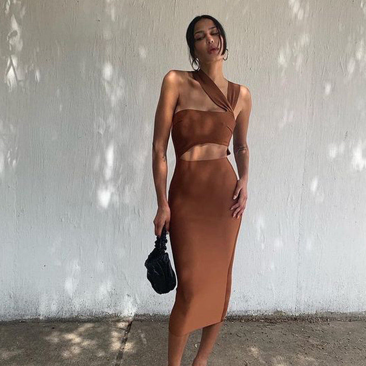 Levoire | longue robe bustier ajustée à bretelle asymétrique
