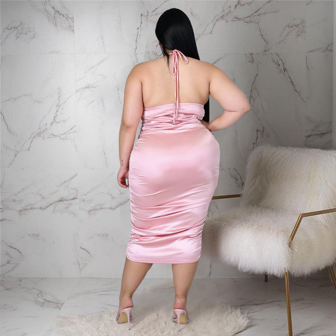 Levoire | tenue de soirée, dont le matériau est en satin, dos long