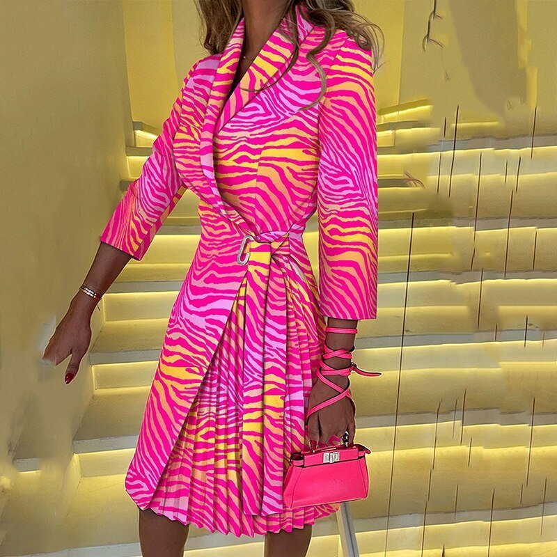Levoire | Robe Longue Élégante Avec Détails En Plumes Pour Femmes Rayé