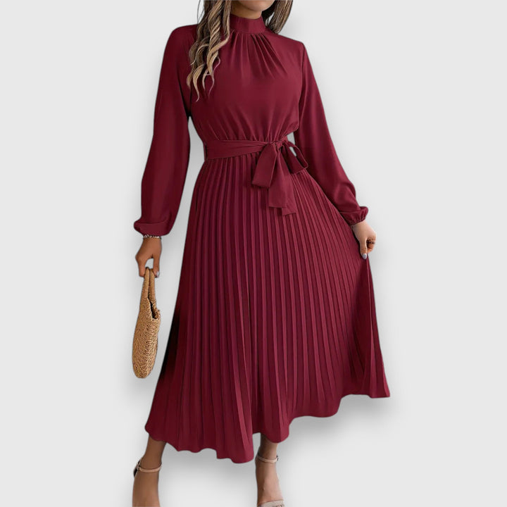 Levoire | Élégance Intemporelle Dans Une Robe Midi Rot