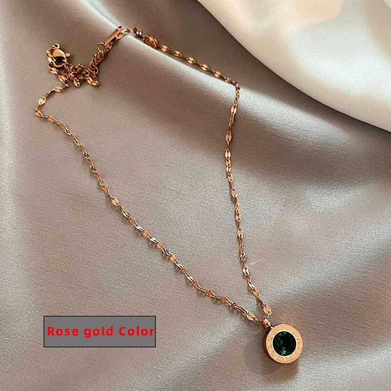 Levoire | Collier Élégant Avec Pendentif Rond Style G