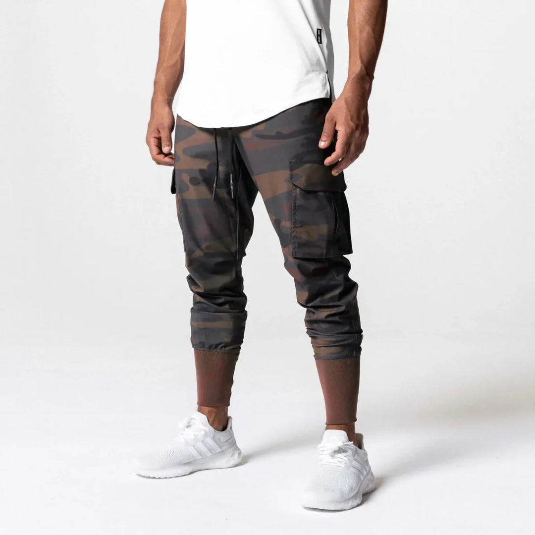 Levoire | Pantalon Cargo Slim Fit Satin Couette Braun