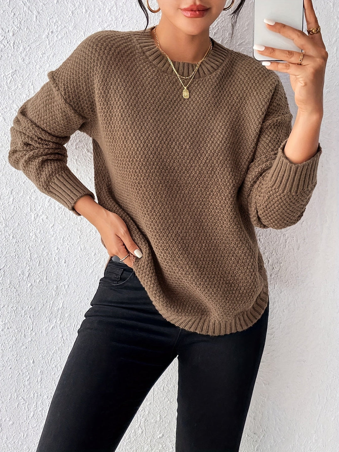 Levoire | Pull Élégant Pour Femmes Avec Col Rond Et Ourlet Arrondi