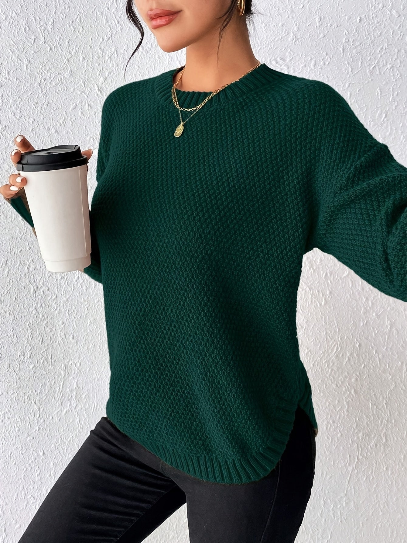 Levoire | Pull Élégant Pour Femmes Avec Col Rond Et Ourlet Arrondi Vert foncé